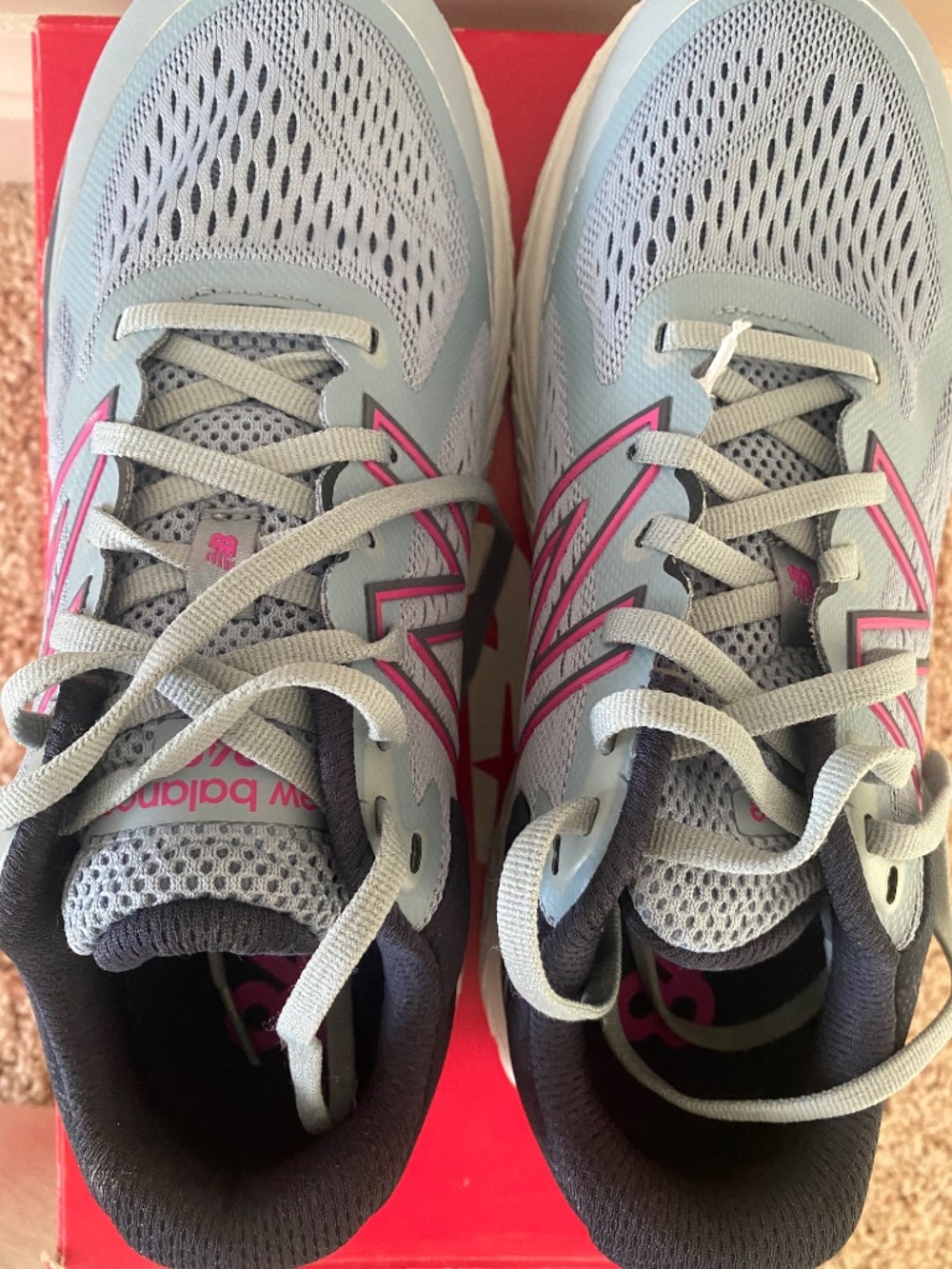 Sneaker - Picture 2 of 5